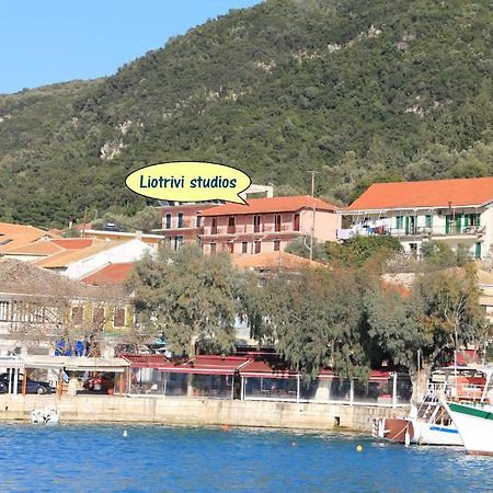 Liotrivi Studios Vassiliki Esterno foto