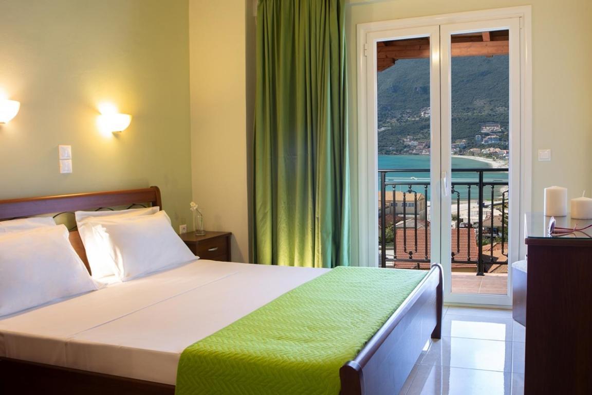Liotrivi Studios Vassiliki Esterno foto