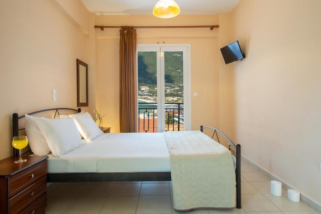 Liotrivi Studios Vassiliki Esterno foto
