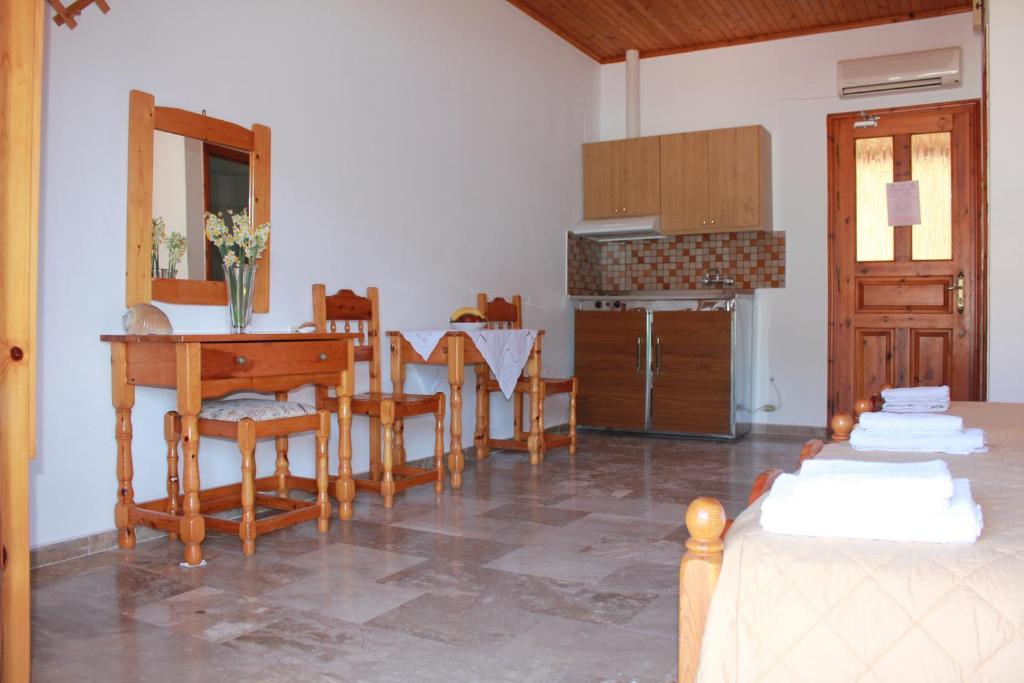 Liotrivi Studios Vassiliki Camera foto