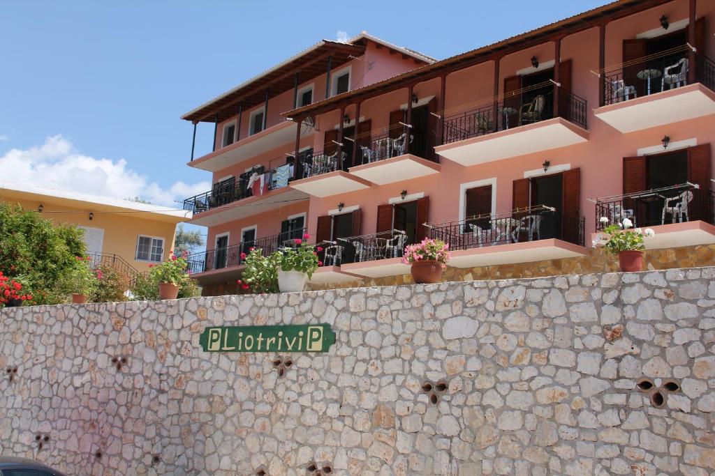 Liotrivi Studios Vassiliki Esterno foto