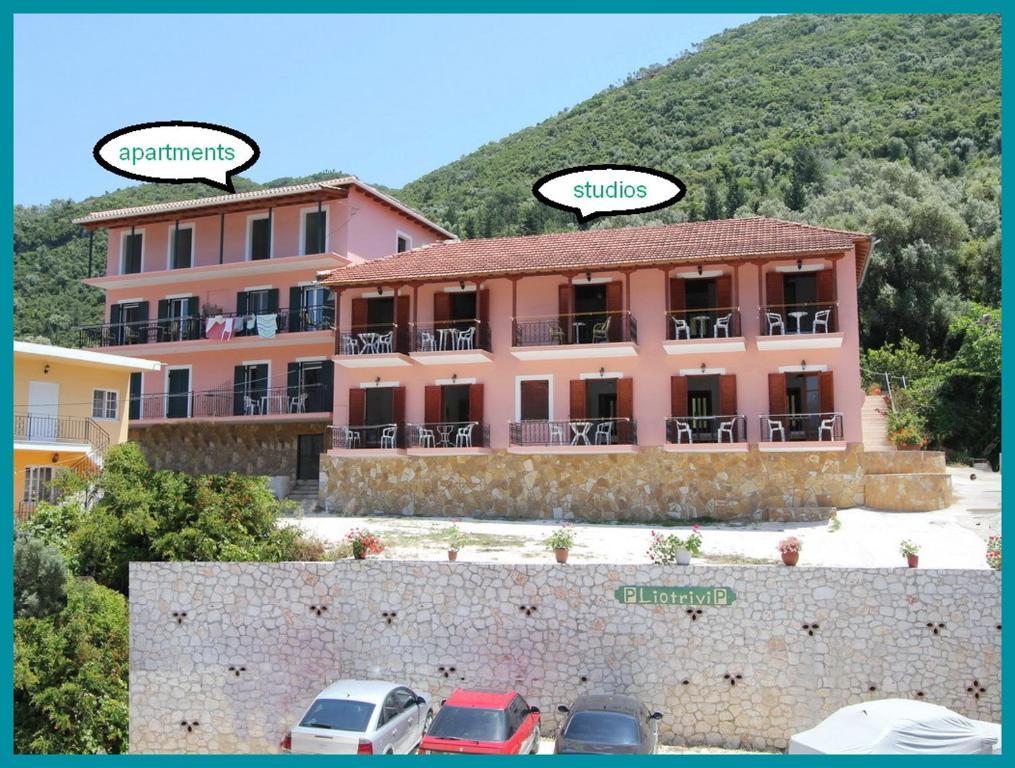 Liotrivi Studios Vassiliki Esterno foto