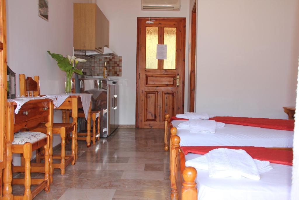 Liotrivi Studios Vassiliki Esterno foto