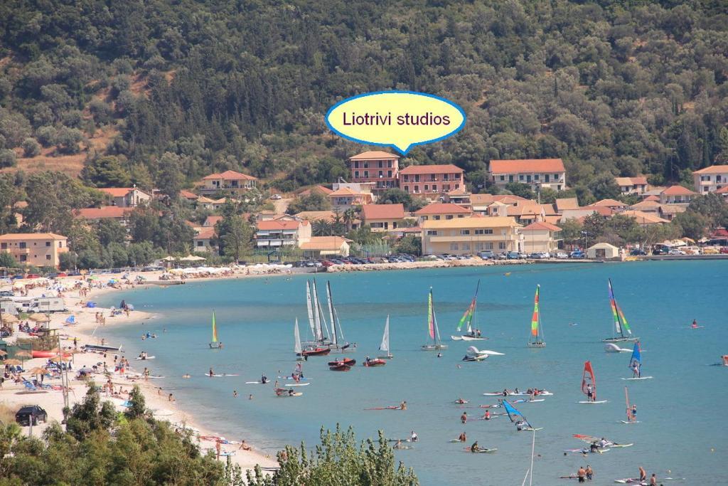 Liotrivi Studios Vassiliki Esterno foto