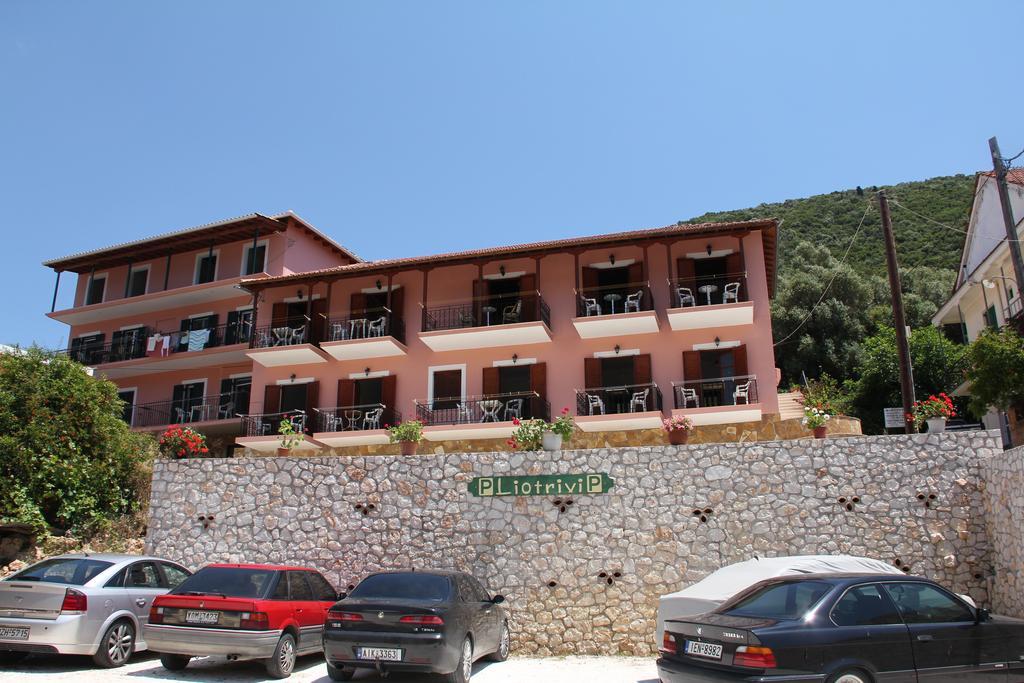 Liotrivi Studios Vassiliki Esterno foto